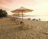 Stranden utanfr hotellen