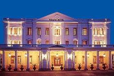 Hotell Strand Hotel
 i Yangon, Myanmar