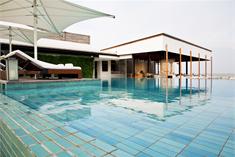 Hotell Putahracsa Hua Hin Hotel
 i Hua Hin / Cha-am, Thailand